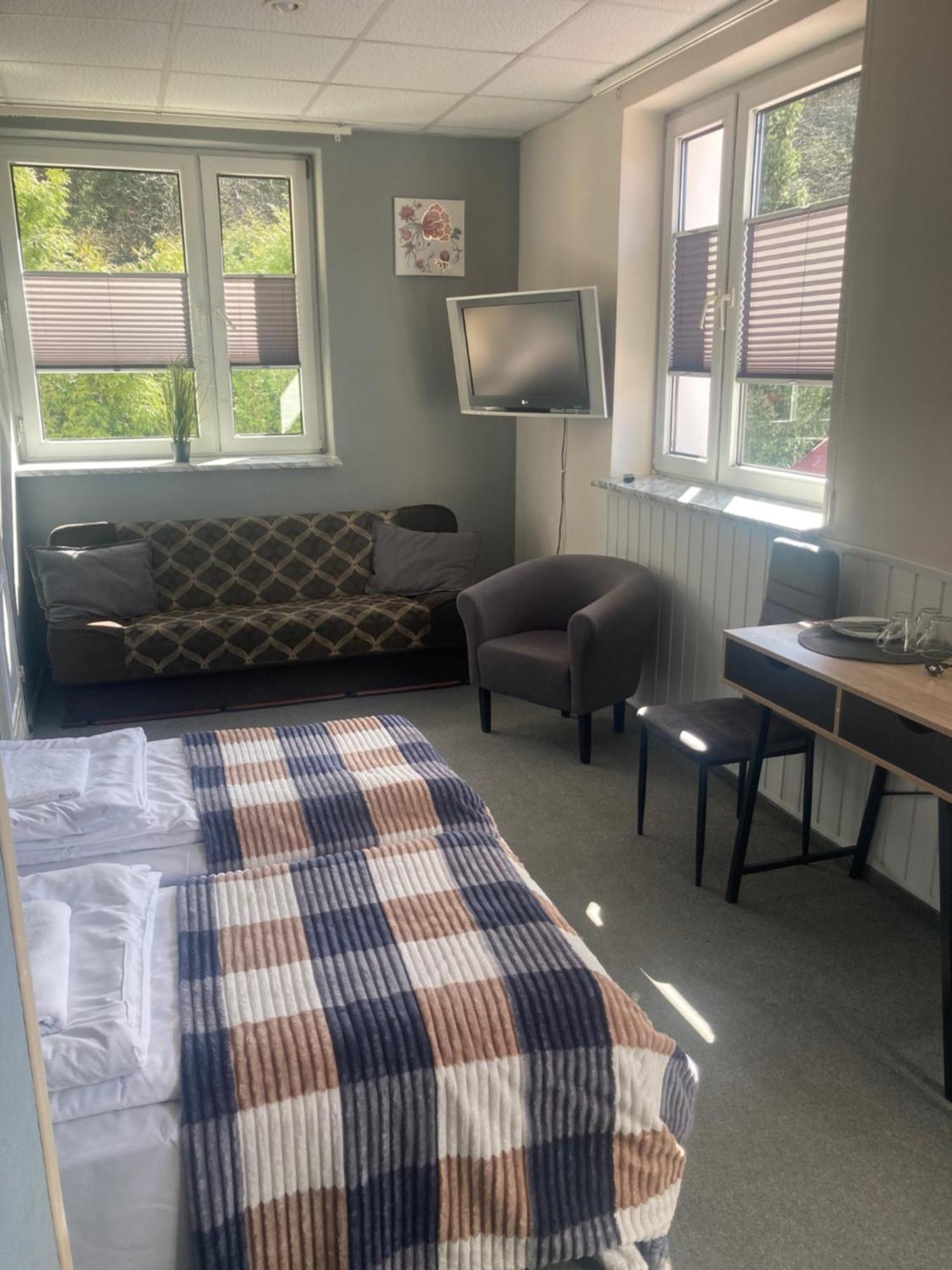 Triple Room,1586140531:JPEG