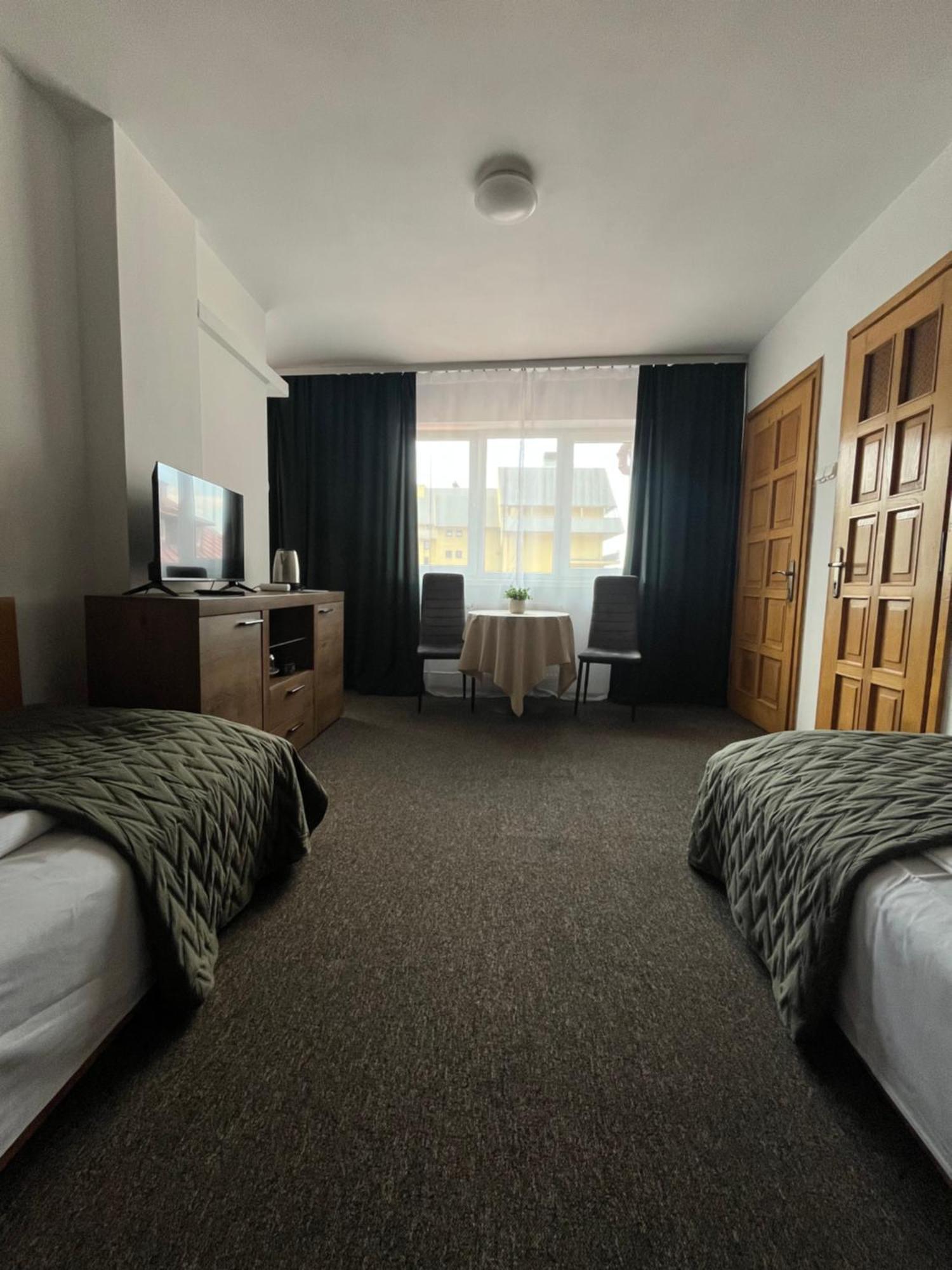 Quadruple Room,1680609401:JPEG